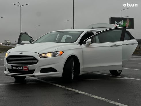 Ford Fusion 2015 белый - фото 38