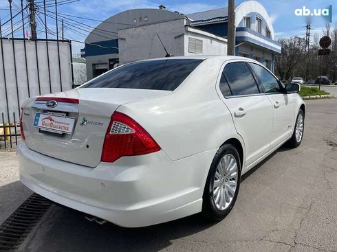 Ford Fusion 2011 - фото 6