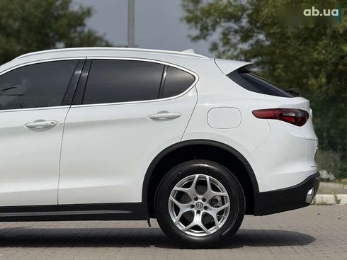Alfa Romeo Stelvio 2020 - фото 11