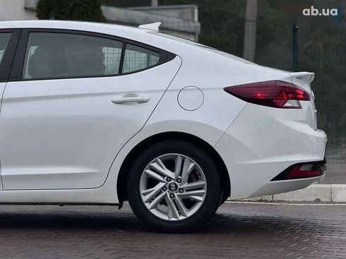 Hyundai Elantra 2019 - фото 10