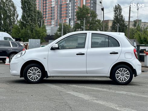 Nissan Micra 2013 белый - фото 2