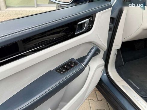 Porsche Cayenne 2019 - фото 17