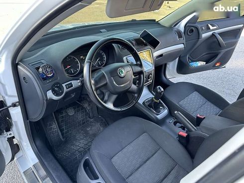 Skoda Octavia 2012 - фото 28
