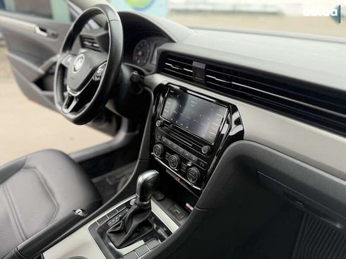 Volkswagen Passat 2019 - фото 30