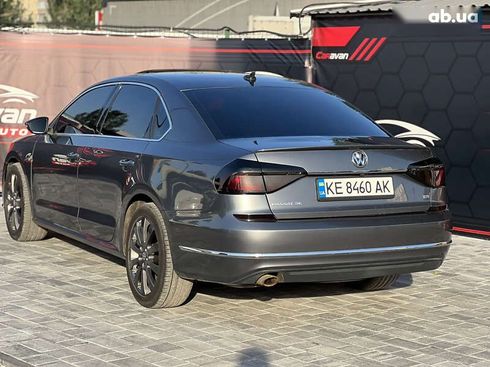 Volkswagen Passat 2017 - фото 10
