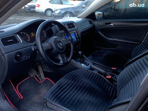 Volkswagen Jetta 2012 черный - фото 23