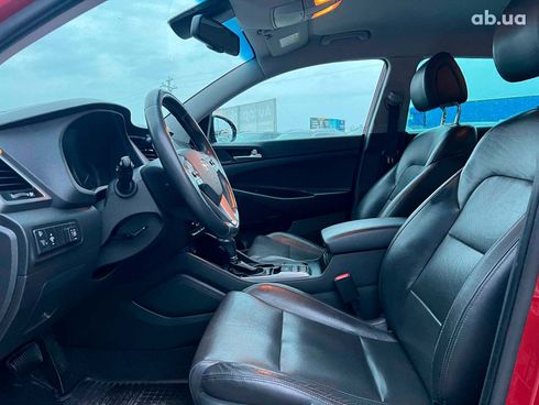 Hyundai Tucson 2017 красный - фото 19