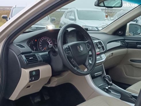 Honda Accord 2013 бежевый - фото 22