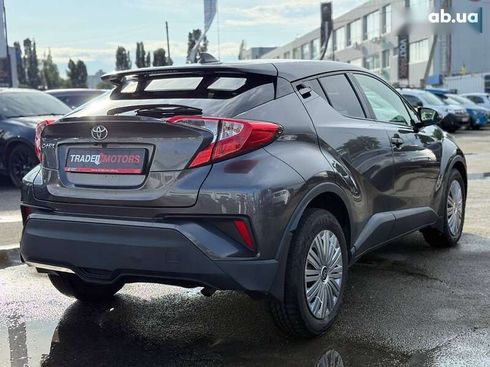Toyota C-HR 2019 - фото 13