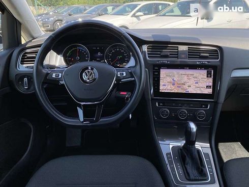 Volkswagen e-Golf 2020 - фото 17