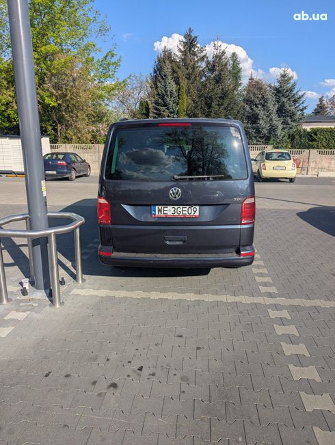 Volkswagen Caravelle 2016 фиолетовый - фото 10