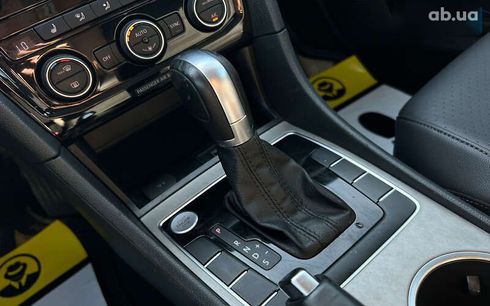 Volkswagen Passat 2020 - фото 17