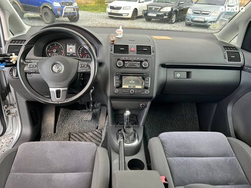 Volkswagen Touran 2012 серый - фото 39