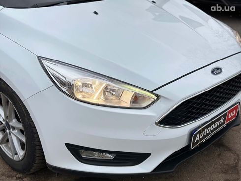 Ford Focus 2017 белый - фото 4