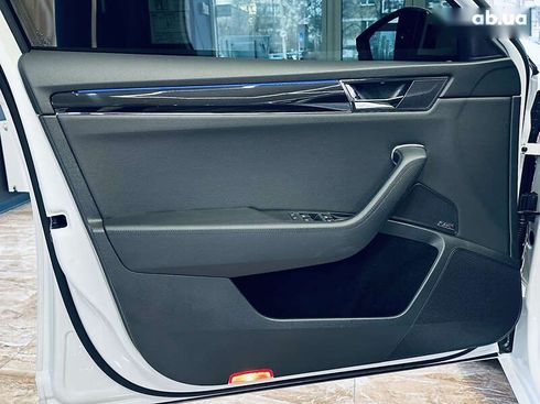 Skoda Superb 2021 - фото 20