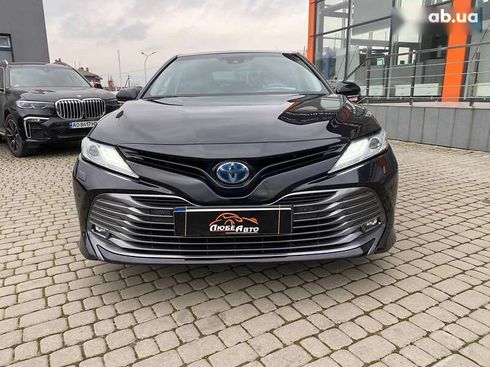 Toyota Camry 2020 - фото 2