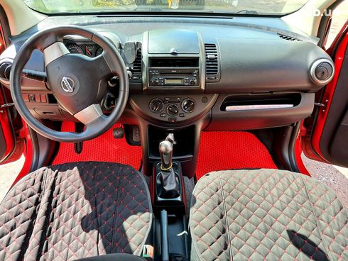 Nissan Note 2008 красный - фото 14