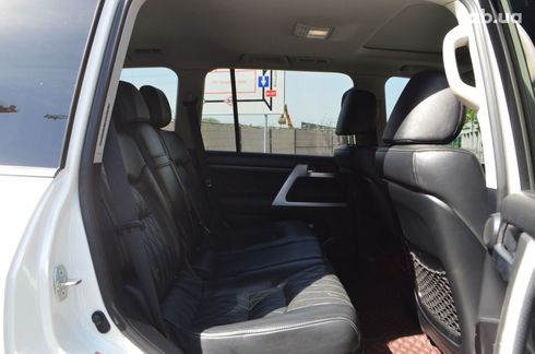Toyota Land Cruiser 2016 белый - фото 15