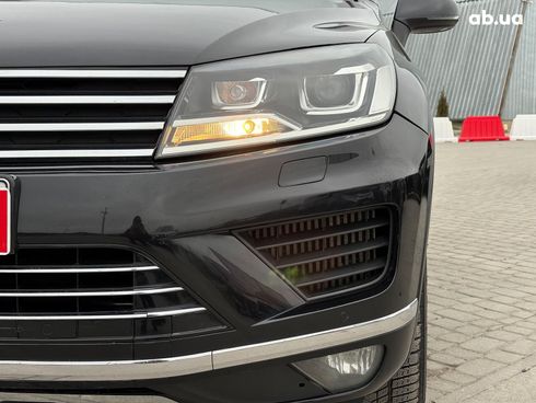Volkswagen Touareg 2015 черный - фото 17