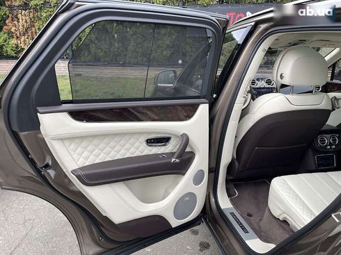 Bentley Bentayga 2017 - фото 24