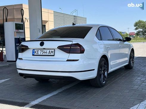 Volkswagen Passat 2018 - фото 15