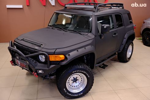 Toyota FJ Cruiser 2008 черный - фото 2