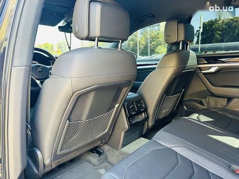 Volkswagen Touareg 2018 - фото 30