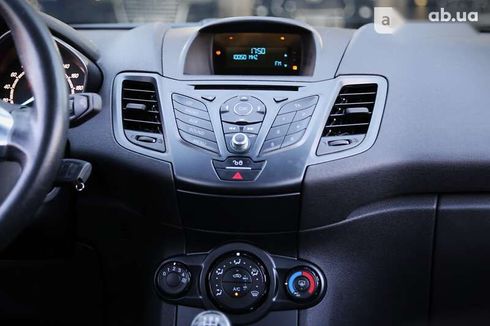 Ford Fiesta 2015 - фото 17