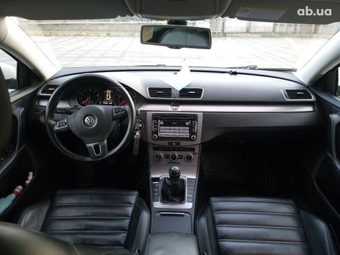 Volkswagen Passat 2012 белый - фото 12