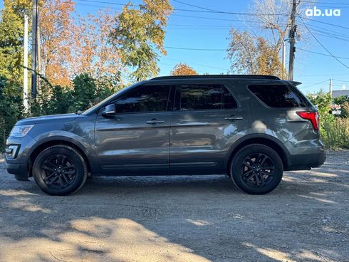 Ford Explorer 2017 серый - фото 5