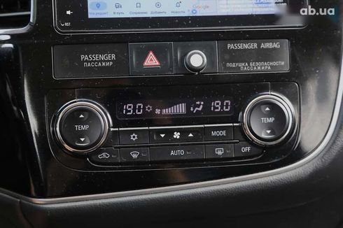Mitsubishi Outlander 2012 - фото 19