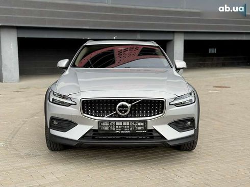 Volvo V60 Cross Country 2024 - фото 23