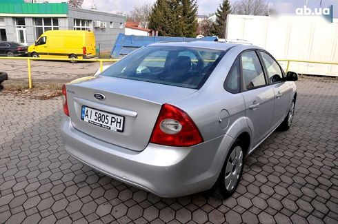 Ford Focus 2010 - фото 6