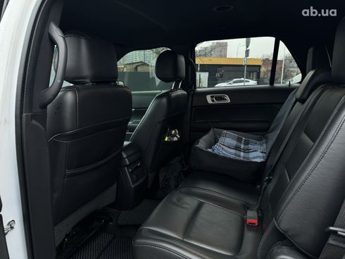 Ford Explorer 2014 белый - фото 9