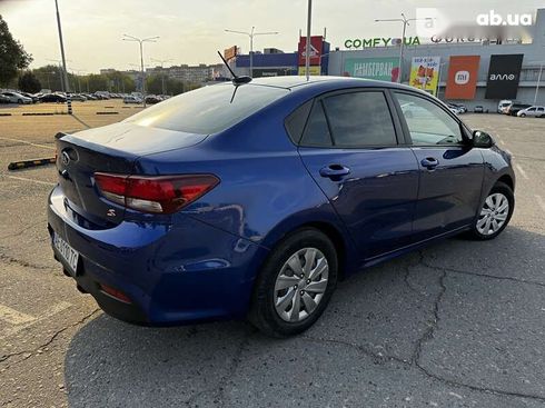 Kia Rio 2019 - фото 9