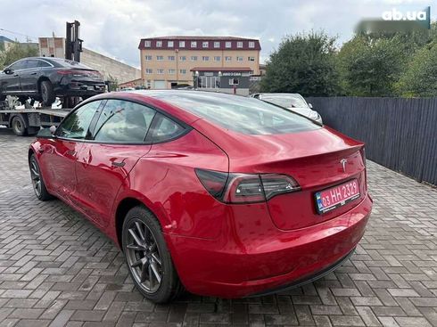 Tesla Model 3 2022 - фото 8