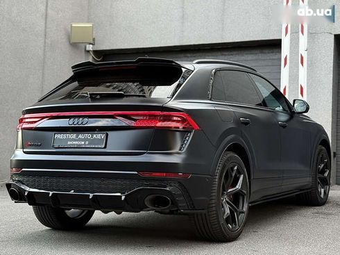 Audi RS Q8 2020 - фото 20