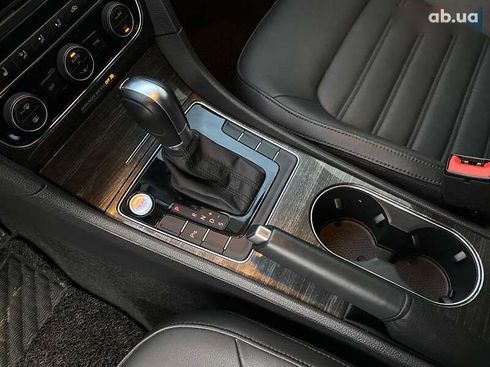 Volkswagen Passat 2018 - фото 18