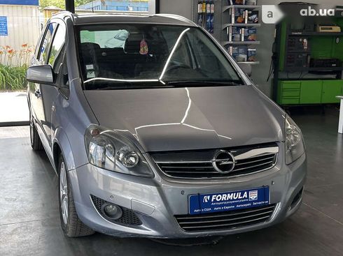 Opel Zafira 2010 - фото 4