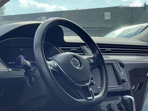 Volkswagen Passat 2016 - фото 25