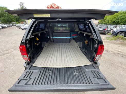 Toyota Hilux 2015 черный - фото 39