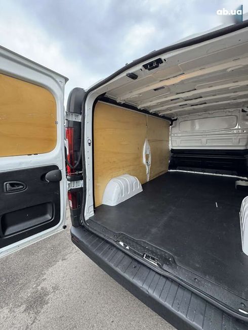 Renault Trafic 2021 - фото 28