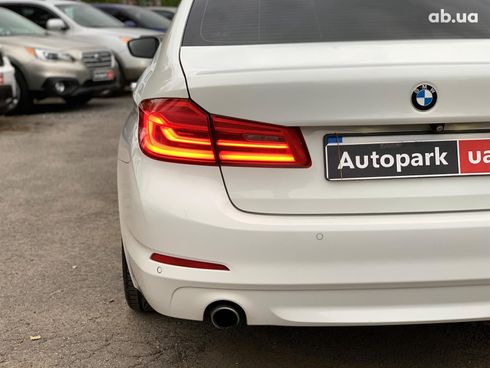 BMW 5 серия 2017 белый - фото 13