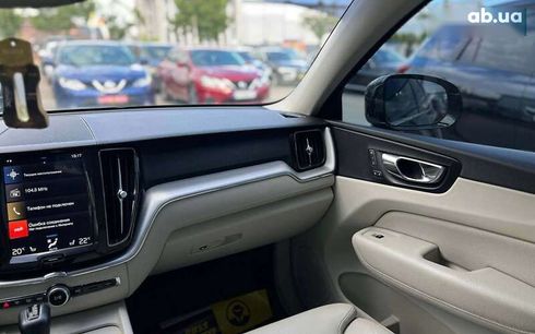 Volvo XC60 2018 - фото 16