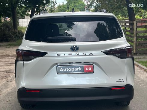 Toyota Sienna 2023 белый - фото 45