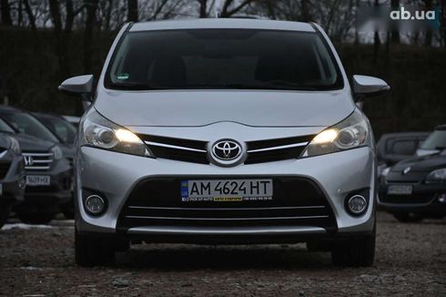 Toyota Verso 2015 - фото 4