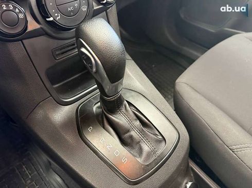 Ford Fiesta 2015 - фото 27