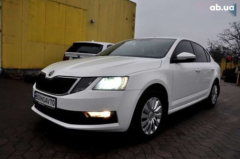 Skoda Octavia 2017 - фото 13