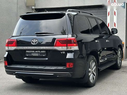 Toyota Land Cruiser 2017 - фото 22