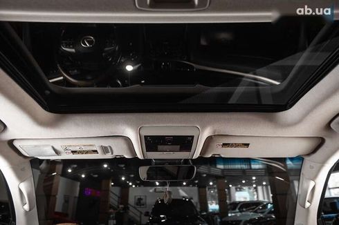 Lexus LX 2016 - фото 30